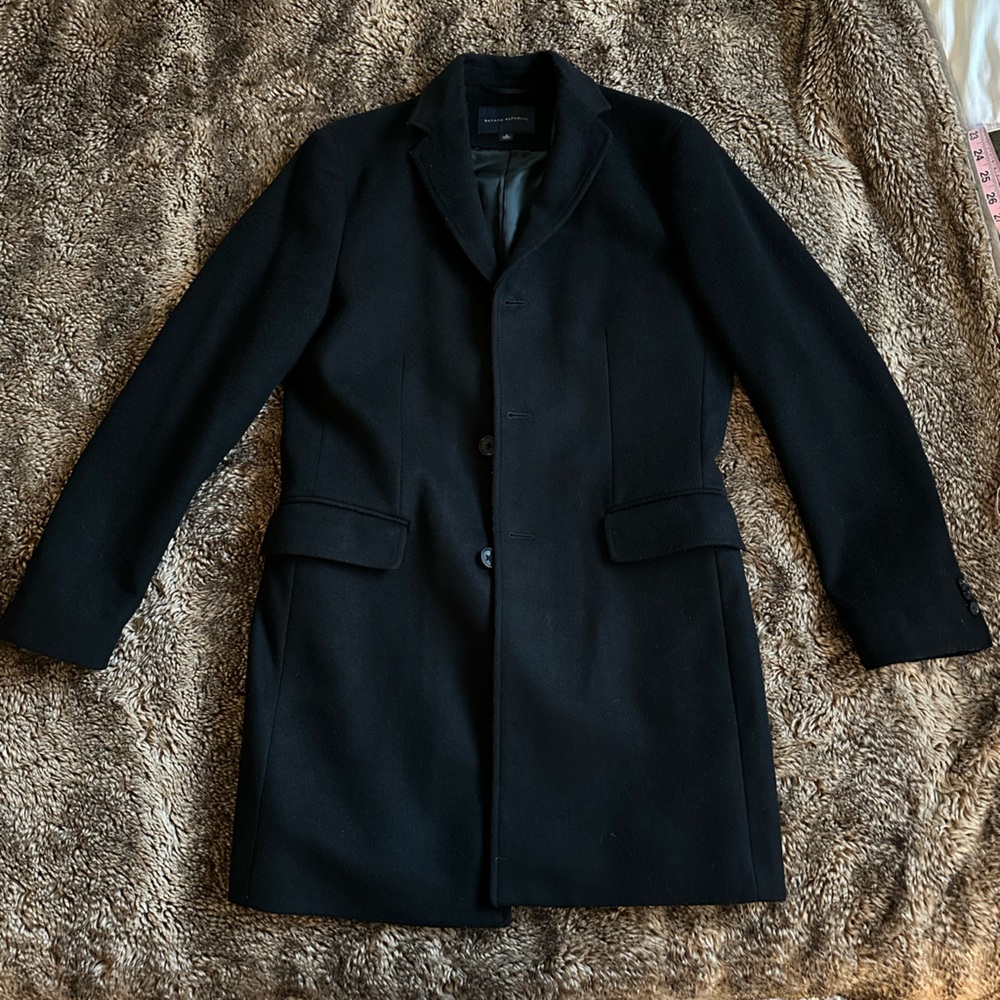 Like new Banana Republic Men’s size S 3/4 length car coat black